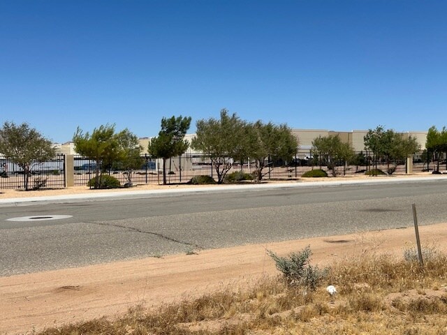 Navajo Rd, Apple Valley, CA for sale - Building Photo - Image 2 of 14