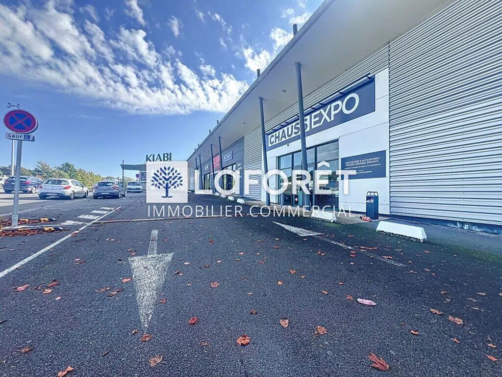 Vente Commerce 592 m² - Photo 1