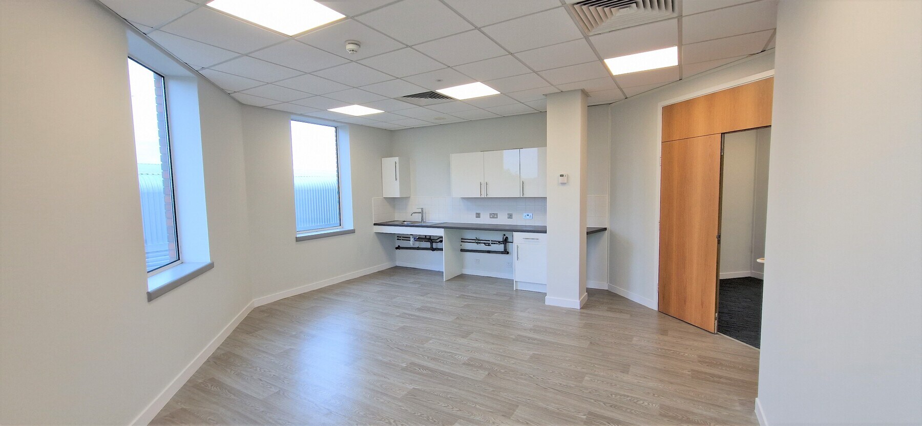 Bath Road Rd, West Drayton UB7 0DQ Heathrow Boulevard 5 UK