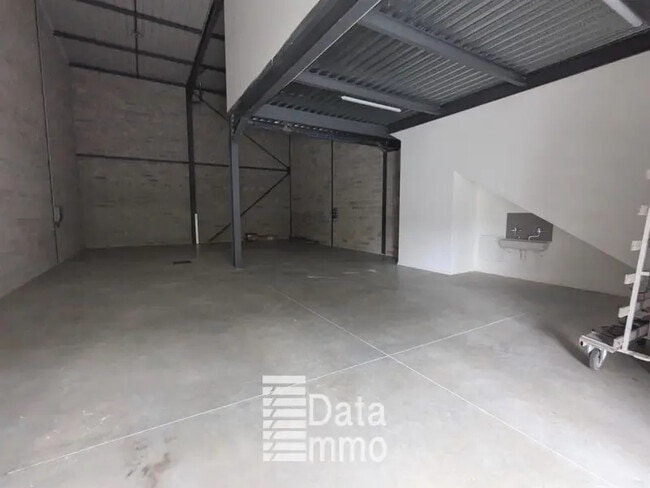 Vente Entrepôt 254 m²