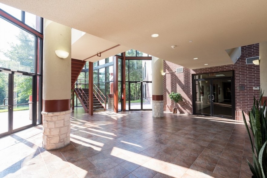 17207 Kuykendahl Rd, Spring, TX for rent - Lobby - Image 3 of 19