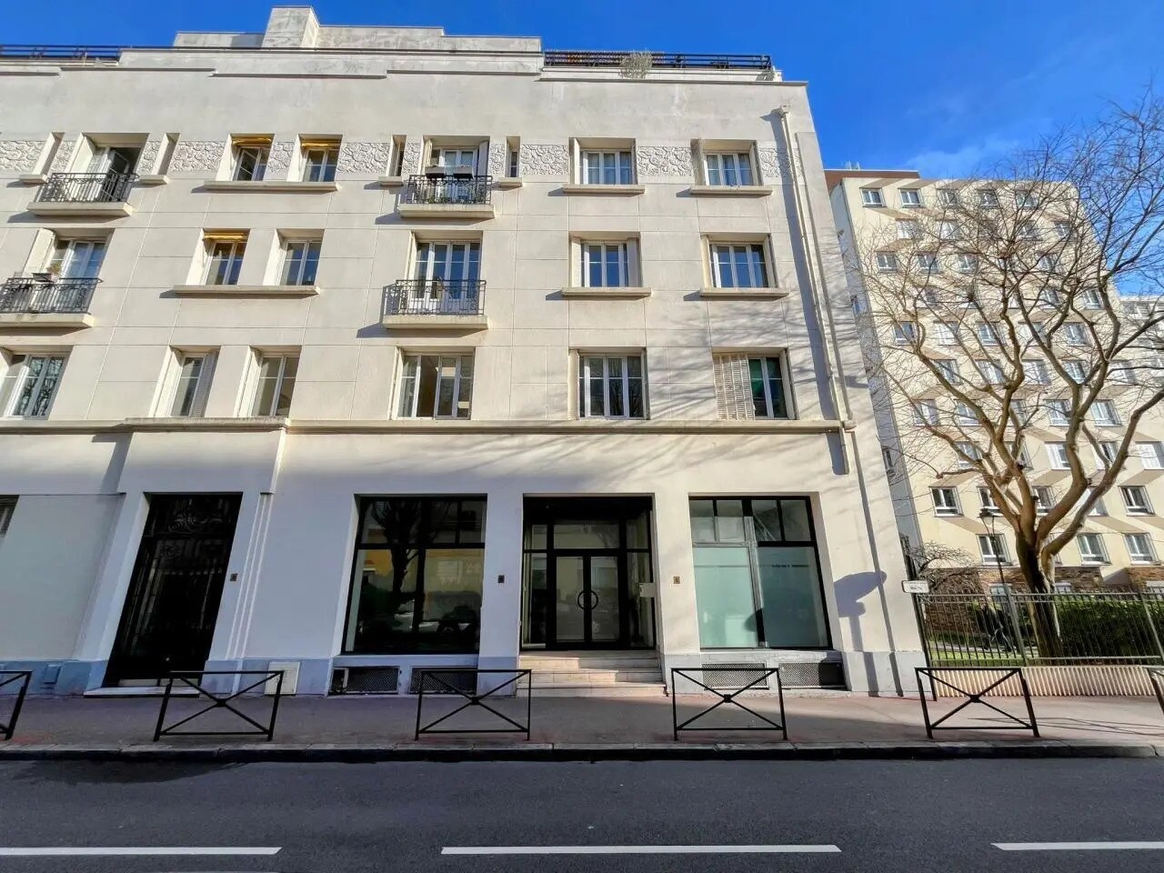 6 Rue Antonin Raynaud, Levallois-Perret to rent Building Photo- Image 1 of 17