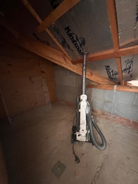 1 Teck Close, Isleworth to rent - Interior Photo - Image 3 of 19