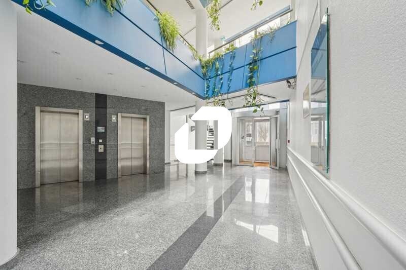 23 Allée Des Impressionnistes, Villepinte to rent - Lobby - Image 2 of 14