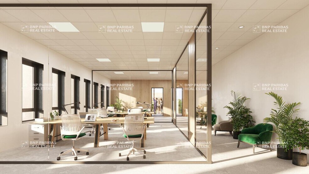 Light Industrial in Mionnay to rent - Interior Photo - Image 3 of 9