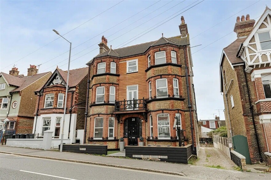 20 Queens Rd, Broadstairs for sale - Building Photo - Image 2 of 42
