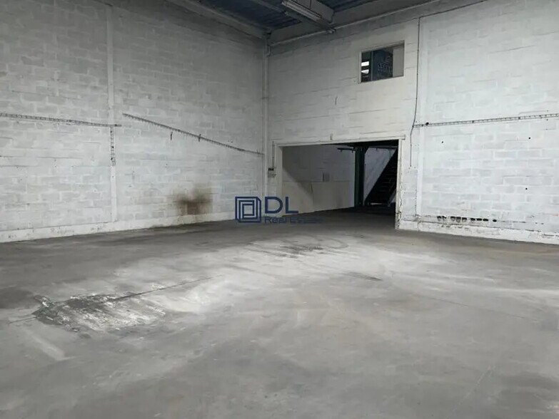 Industrial in Valenton to rent - Building Photo - Image 2 of 6