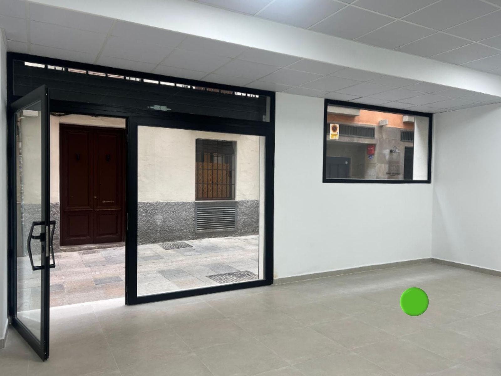 Retail in Granada, Granada to rent Building Photo- Image 1 of 20