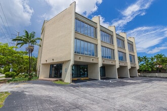 5555 Hollywood Blvd, Hollywood, FL for rent Building Photo- Image 1 of 24