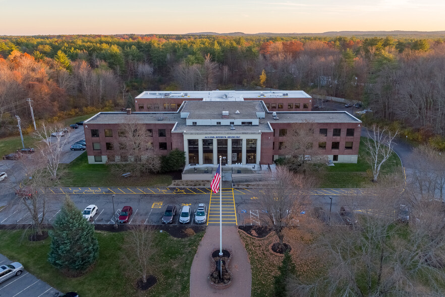 1 Hampton Rd, Exeter, NH for rent - Building Photo - Image 1 of 3