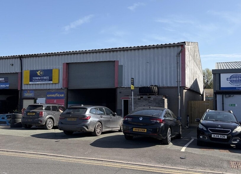 Maesbury Rd, Oswestry for sale - Primary Photo - Image 1 of 1