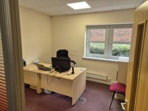 Monks Brk, Newport to rent Interior Photo- Image 2 of 5