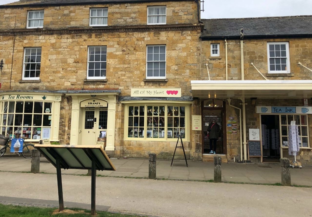 21 The Green, Broadway for sale Building Photo- Image 1 of 1