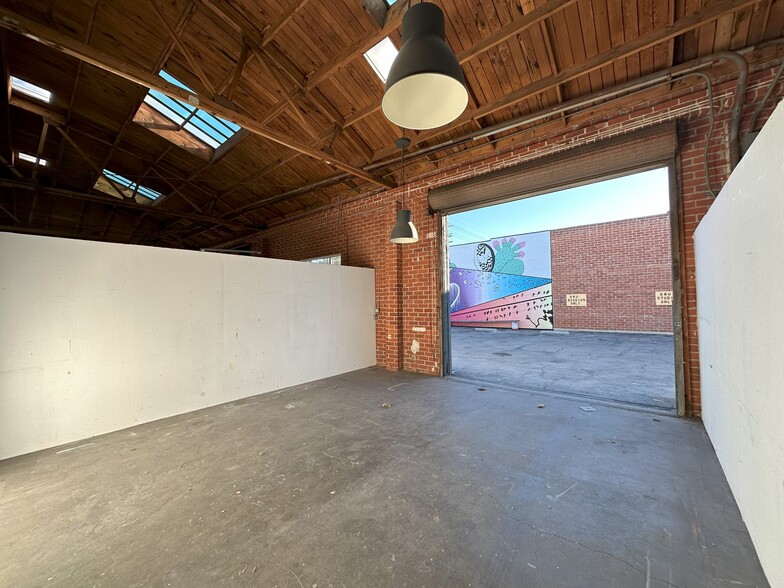 3000 S Hill St, Los Angeles, CA for rent - Interior Photo - Image 1 of 14