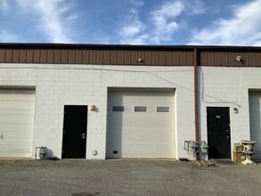 41-43 Germay Dr, Wilmington, DE to rent Building Photo- Image 2 of 6