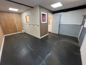 Coal Hill Ln, Pudsey to rent Interior Photo- Image 2 of 4