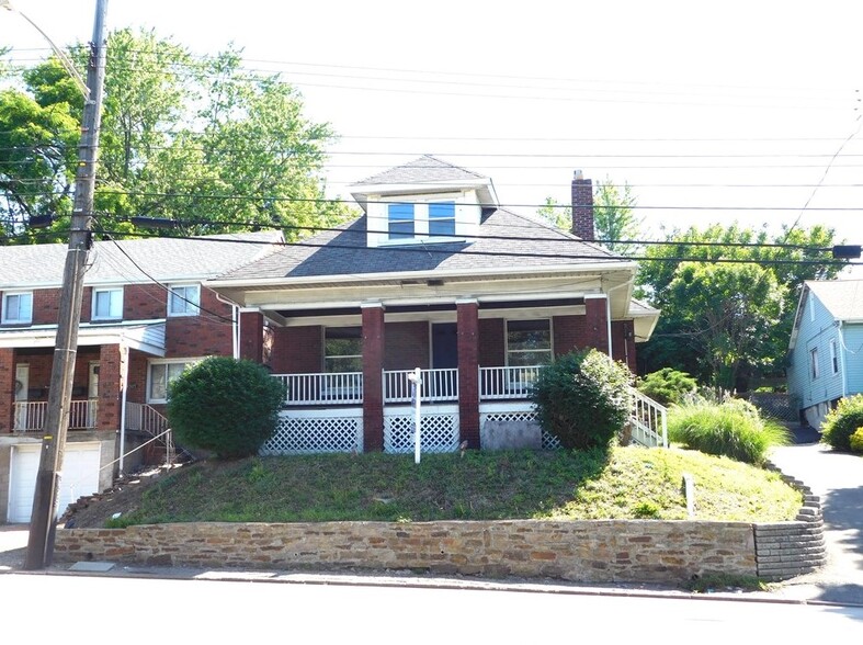 4305 Clairton Blvd, Pittsburgh, PA for sale - Building Photo - Image 1 of 11