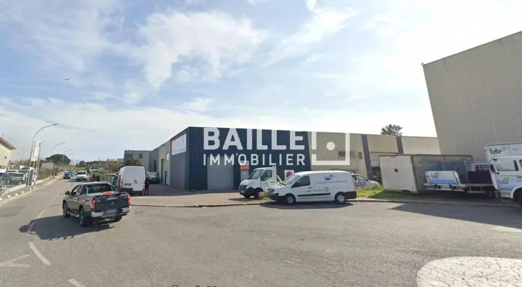 Location Entrepôt 525 m² - Photo 1