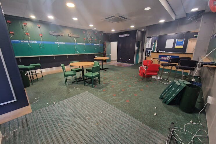 7A-7D West St, Havant to rent Interior Photo- Image 1 of 4