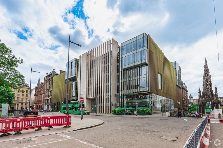 6 St. Andrew Sq, Edinburgh to rent - Building Photo - Image 1 of 13