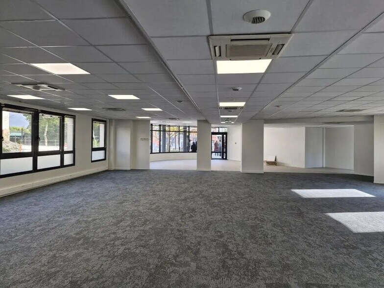 839 Avenue De La République, Marcq-en-Baroeul to rent - Interior Photo - Image 3 of 3