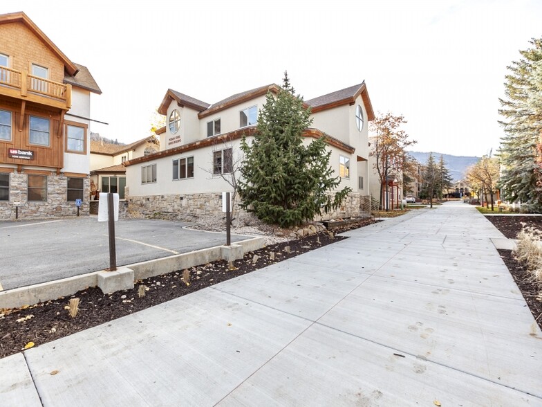 2064 Prospector Ave, Park City, UT for rent - Building Photo - Image 2 of 12