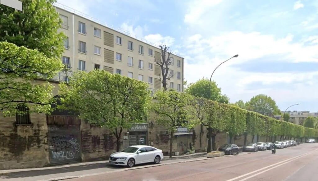 Location Commerce 80 m² - Photo 1