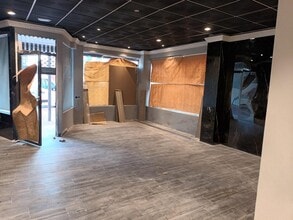 Retail in Parla, Madrid to rent Building Photo- Image 2 of 10