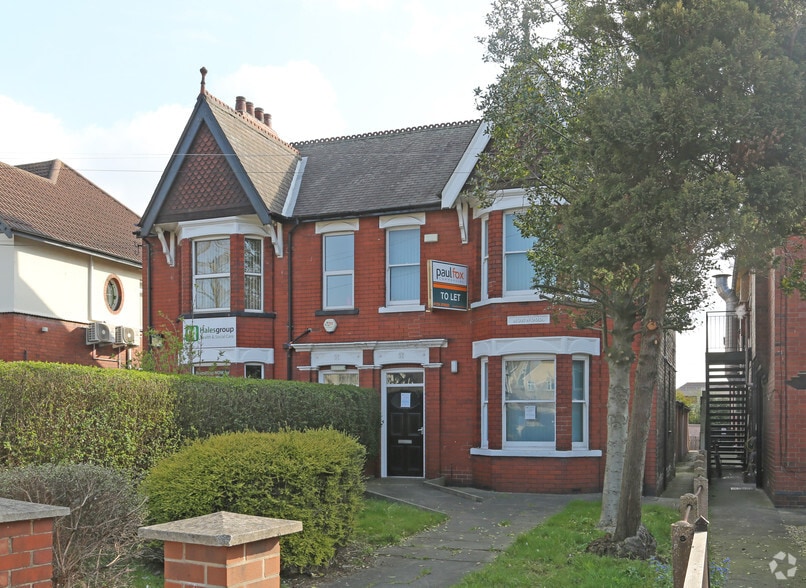 84-86 Oswald Rd, Scunthorpe for sale - Primary Photo - Image 1 of 5