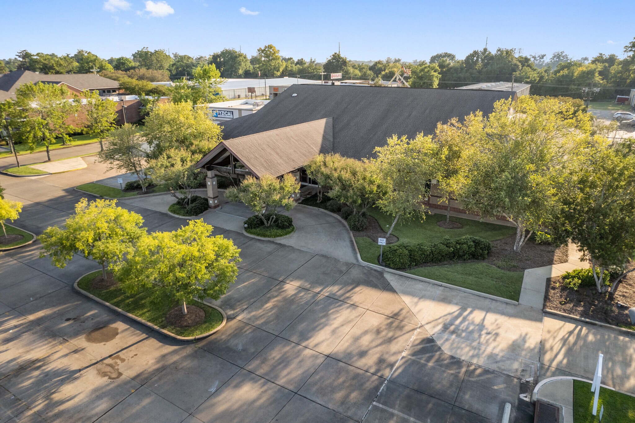 221 Windermere Blvd, Alexandria 71303 Red River ENT