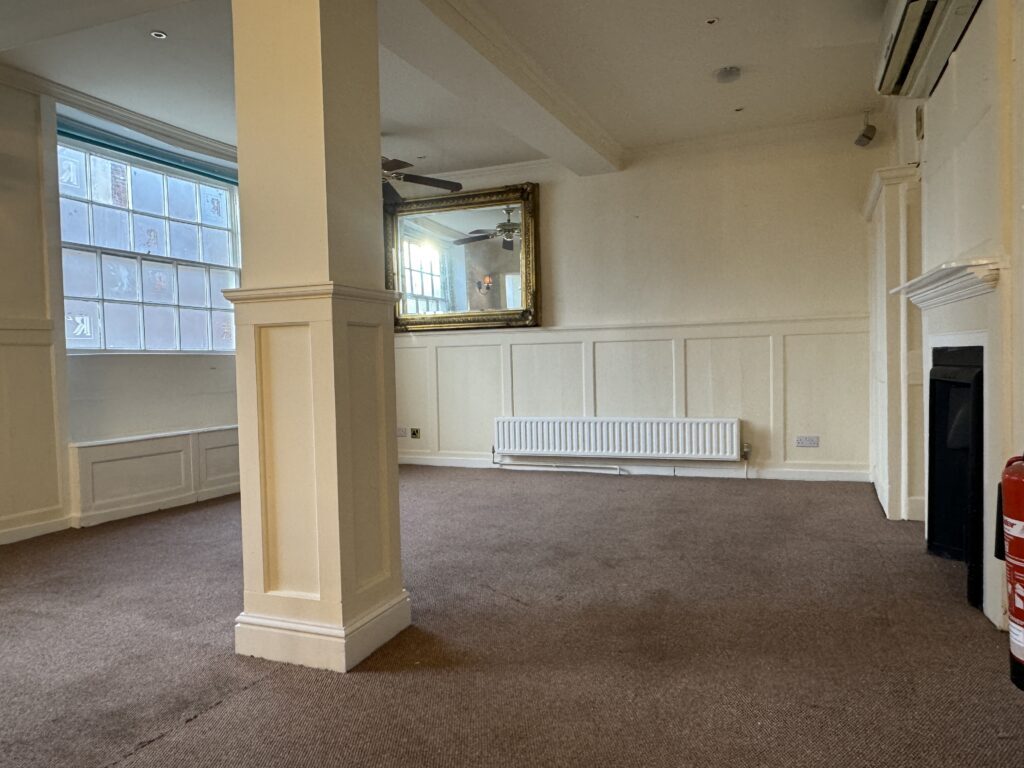 Houchin St, Bishops Waltham for sale Interior Photo- Image 1 of 6