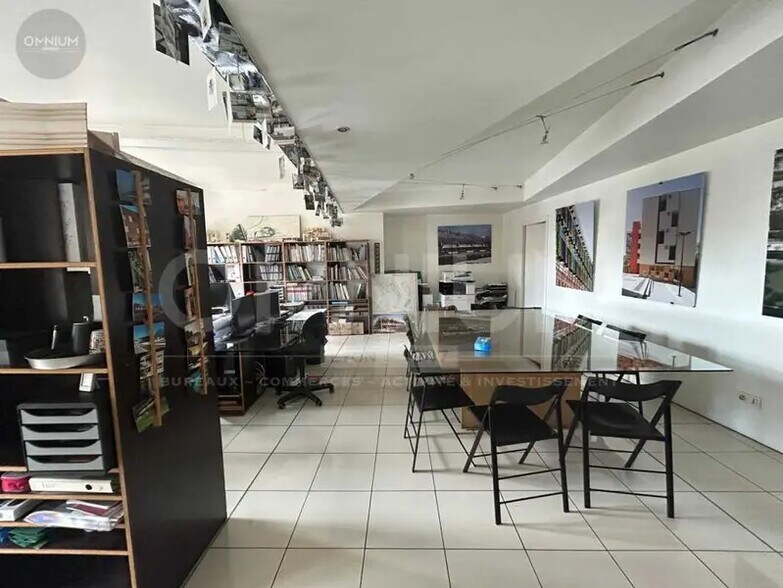 Build-to-Rent in Lyon for sale - Interior Photo - Image 3 of 7