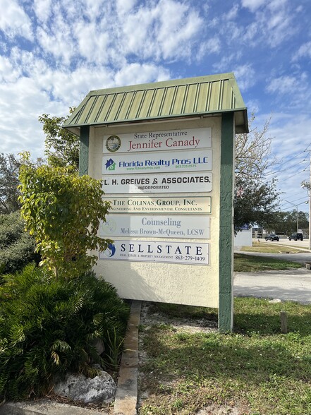 2033 E Edgewood Dr, Lakeland, FL for rent - Building Photo - Image 3 of 9