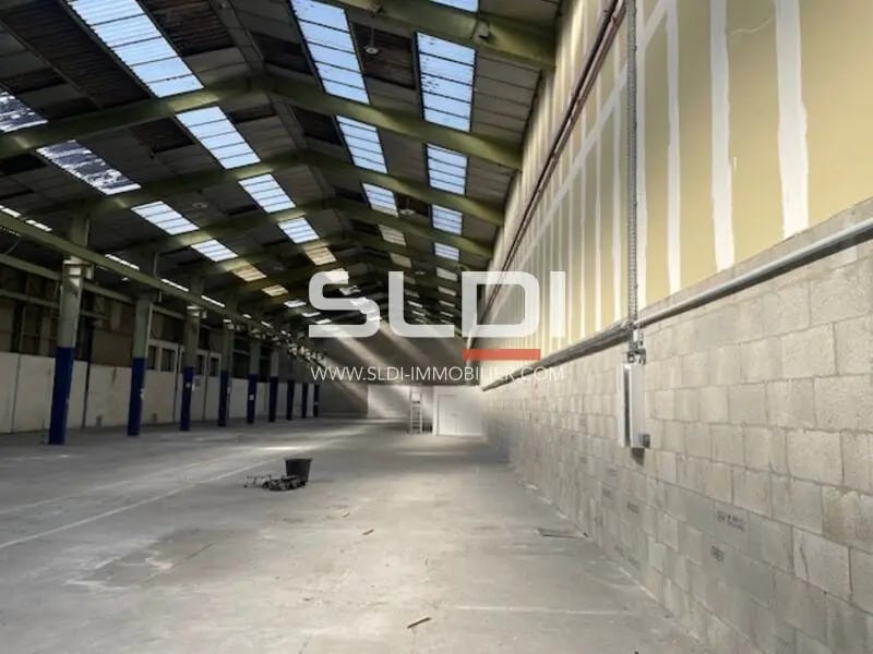 Location Local d'activités 1 212 m² - Photo 1