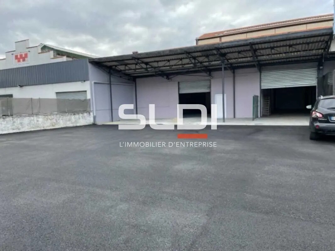Light Industrial in Villeurbanne to rent Building Photo- Image 1 of 10