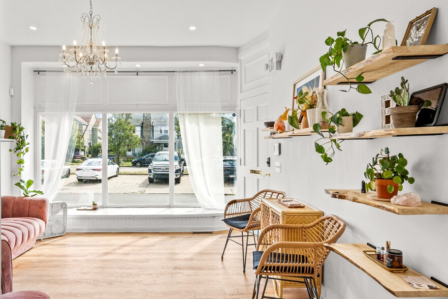 694 Pont Reading Rd, Ardmore, PA for sale - Building Photo - Image 3 of 34