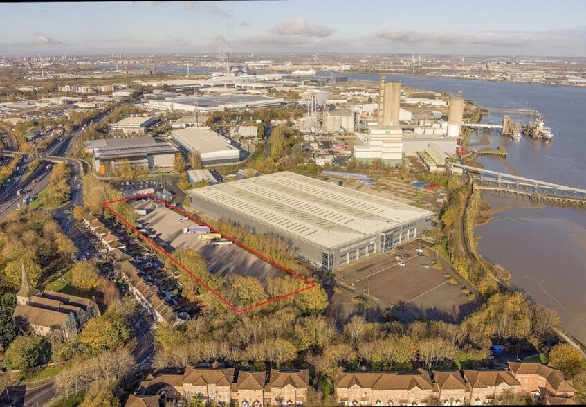 Church Manorway, Erith to rent - Building Photo - Image 1 of 6