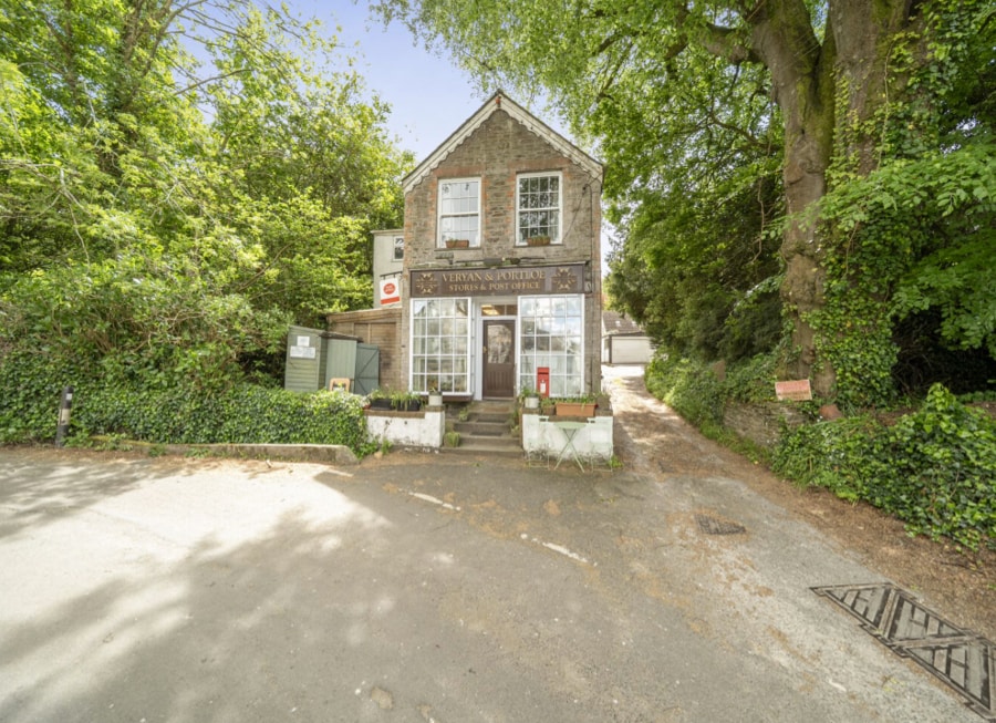 1 Raglan Cottages, Veryan for sale Primary Photo- Image 1 of 11