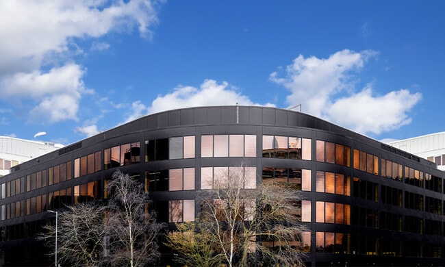 More details for 1 Newbridge Sq, Swindon - Office, Office / Retail to Rent