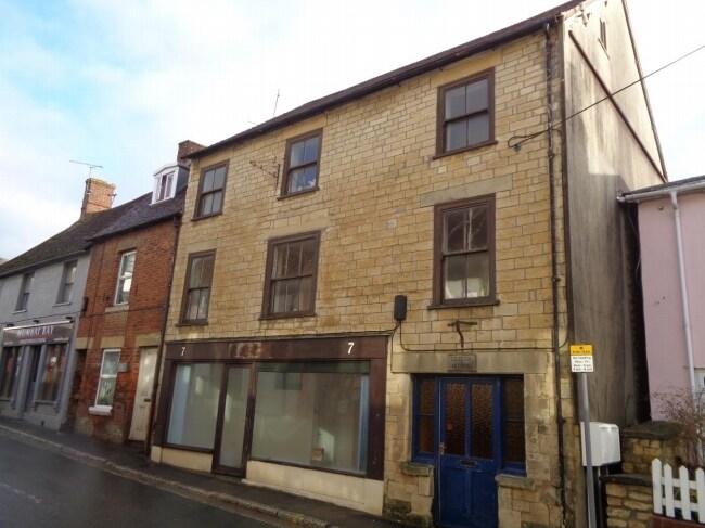 7 Bridge St, Sturminster Newton for sale - Primary Photo - Image 1 of 1