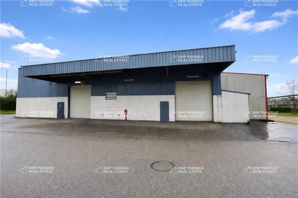 Vente Local d'activités 1 302 m² - Photo 1