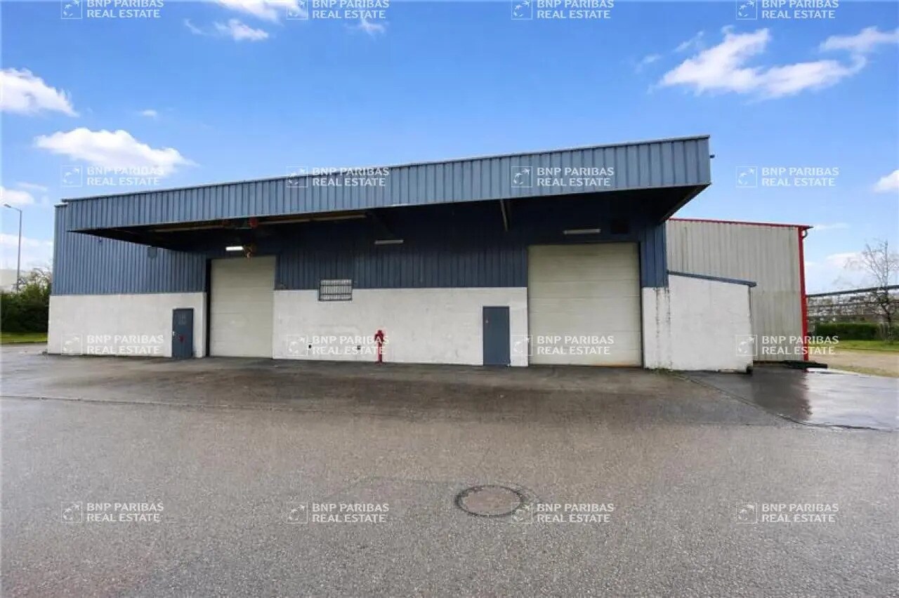 Light Industrial in Villeurbanne for sale Building Photo- Image 1 of 18