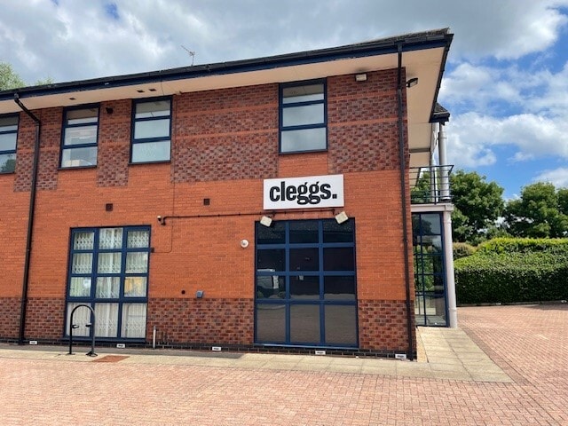 Ruddington Ln, Nottingham to rent - Building Photo - Image 2 of 3