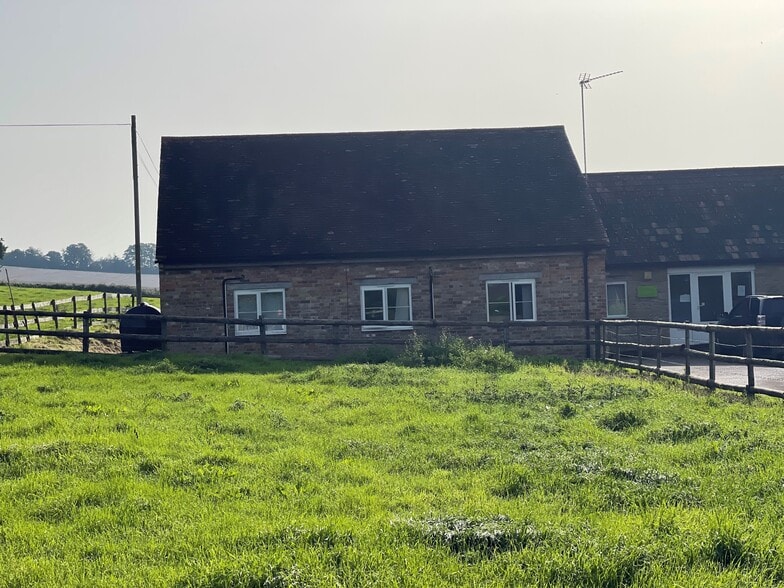 Brickfields, Maperton to rent - Building Photo - Image 1 of 4