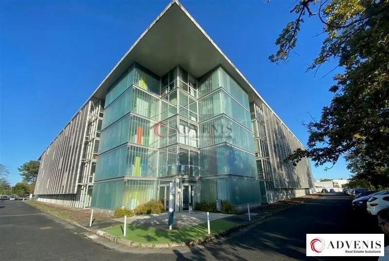 Office in Mérignac to rent Building Photo- Image 1 of 13