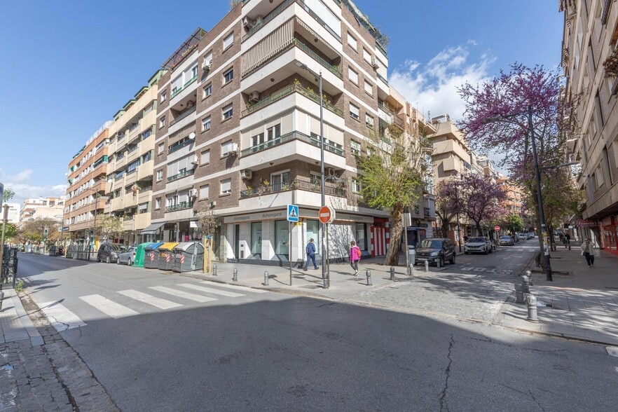 Calle Mulhacén, 8-8, Granada, Granada for sale - Primary Photo - Image 1 of 30
