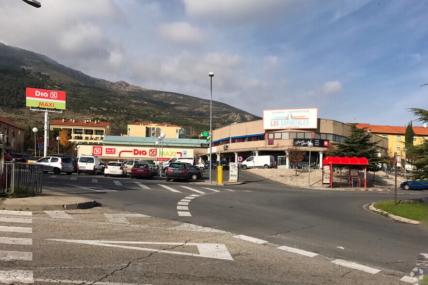Retail in San Lorenzo de El Escorial, Madrid for sale - Building Photo - Image 2 of 2