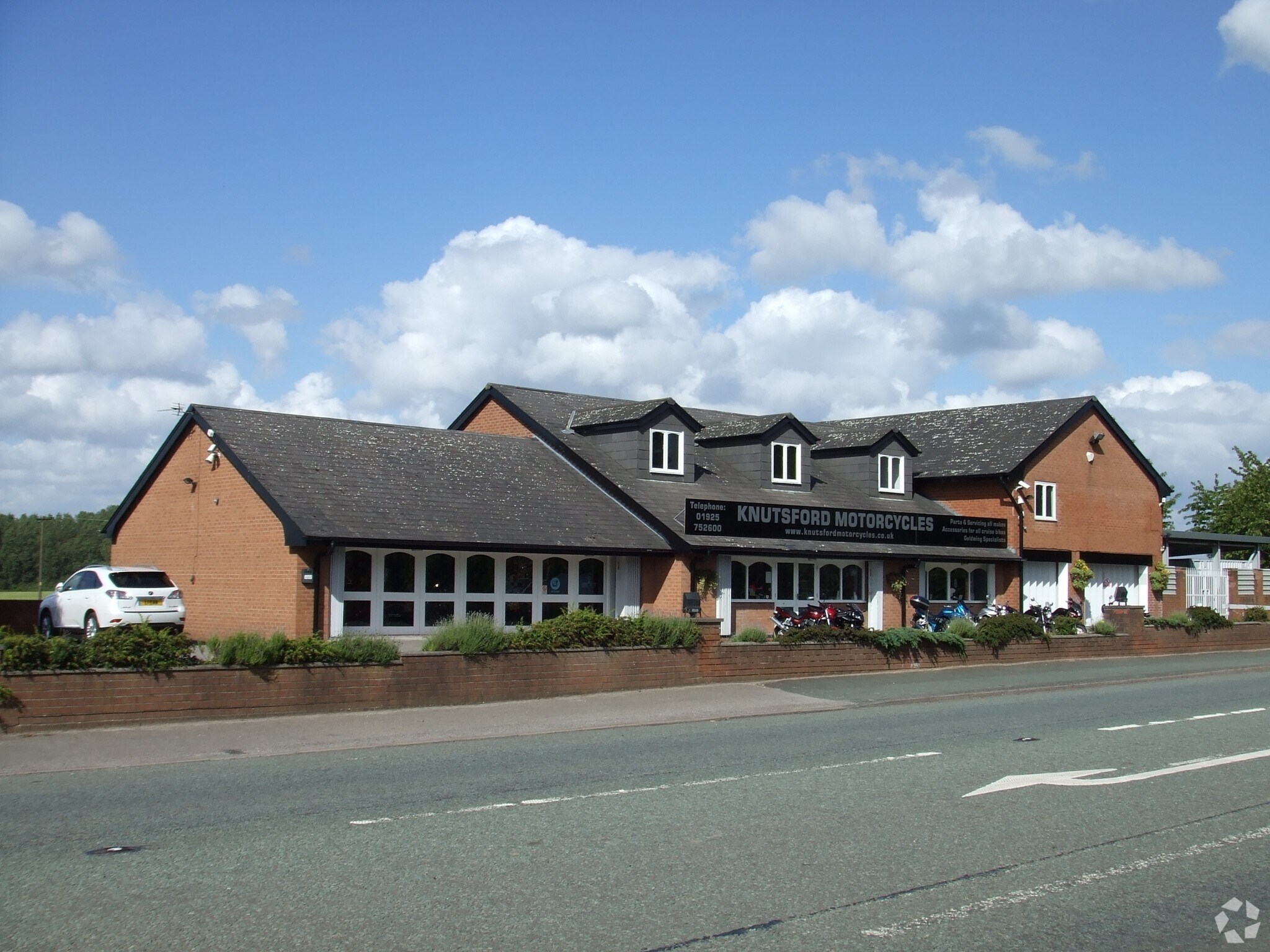Warrington Rd, Knutsford for sale Primary Photo- Image 1 of 1
