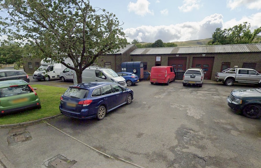 Brunt Acres Rd, Hawes to rent - Building Photo - Image 2 of 2