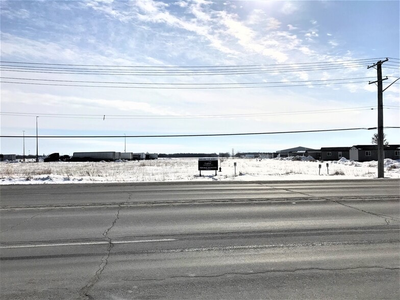 4100 Portage Avenue portfolio of 2 properties for sale on LoopNet.co.uk - Building Photo - Image 3 of 3